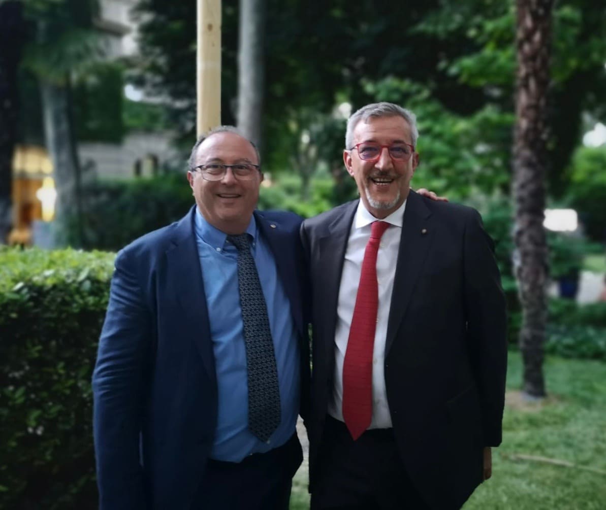 Nella foto Silvio Pelizzolo, Rappresentante della CCIS di Tenerife con Marco Pizzi, Presidente della Camera di Commercio Italiana per la Spagna.